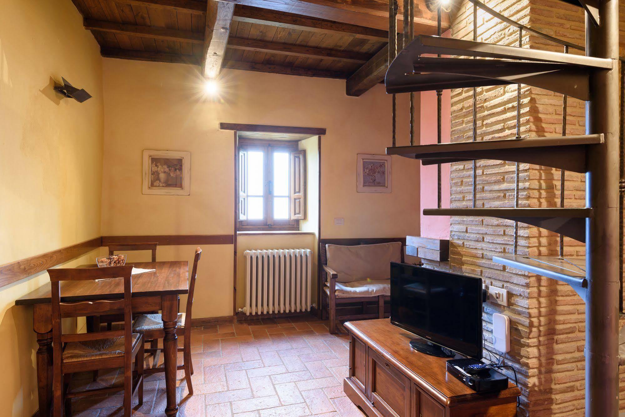 Borgo Dei Corsi Holiday House Reggiolo Extérieur photo