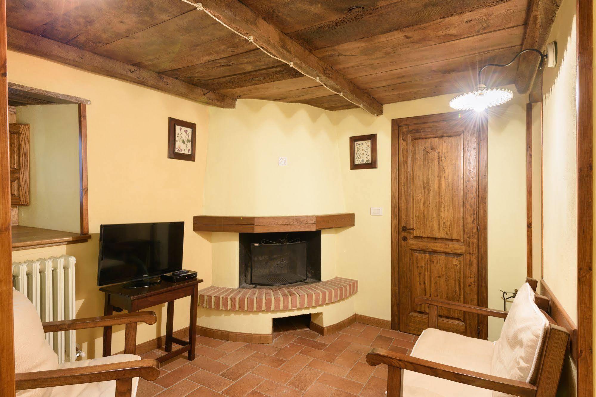 Borgo Dei Corsi Holiday House Reggiolo Extérieur photo